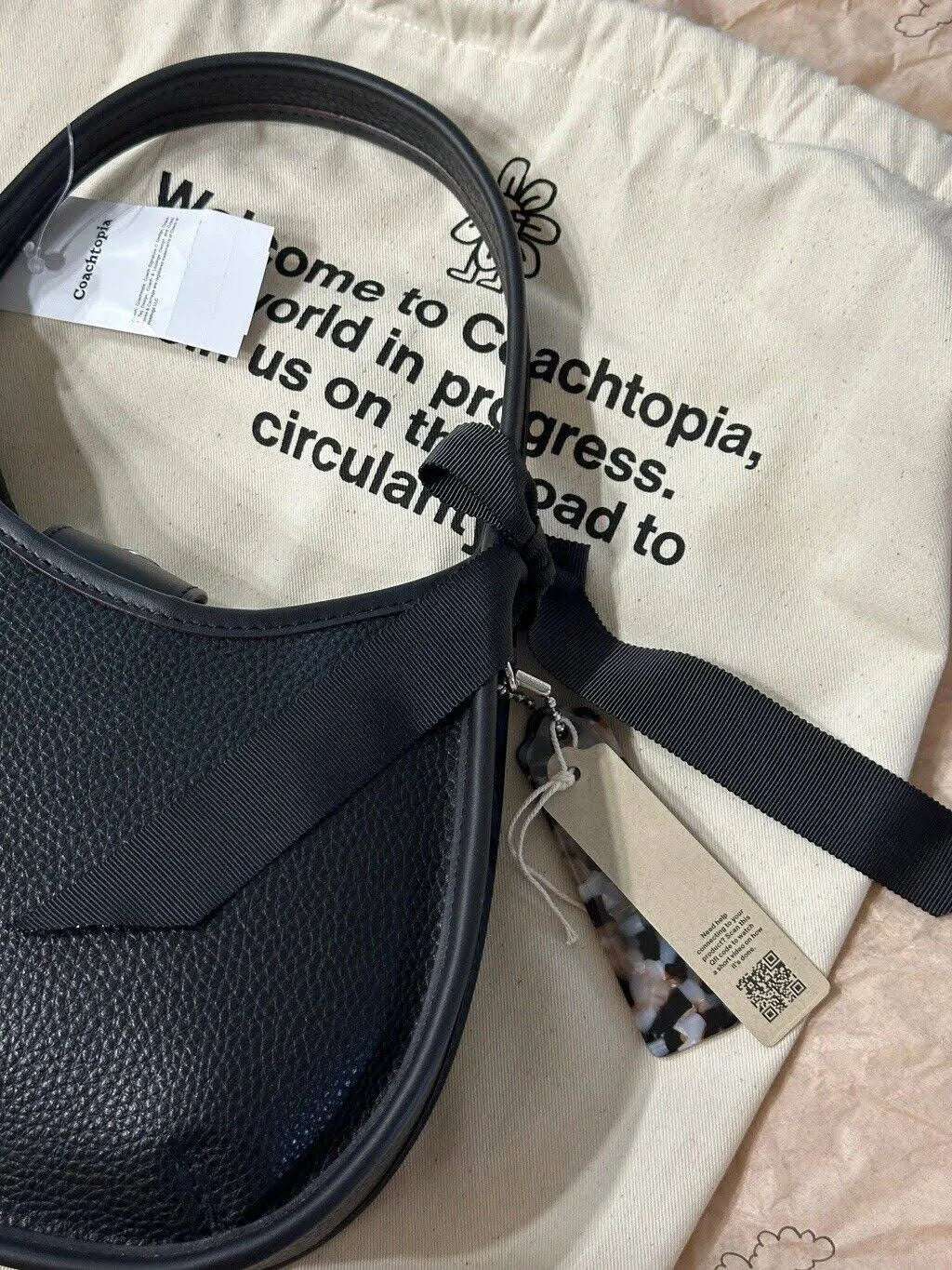 Coach - Ergo Bag In Coachtopia Leather With Bows