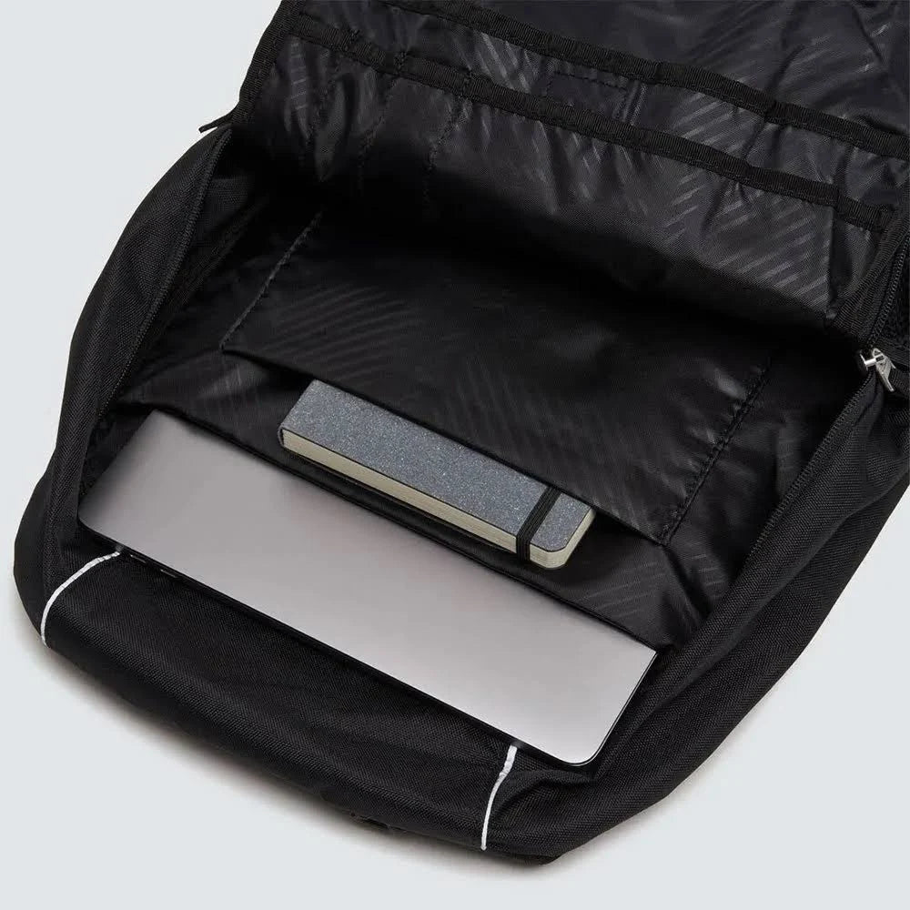 Oakley - Enduro 20L 3.0 Blackout - Backpack