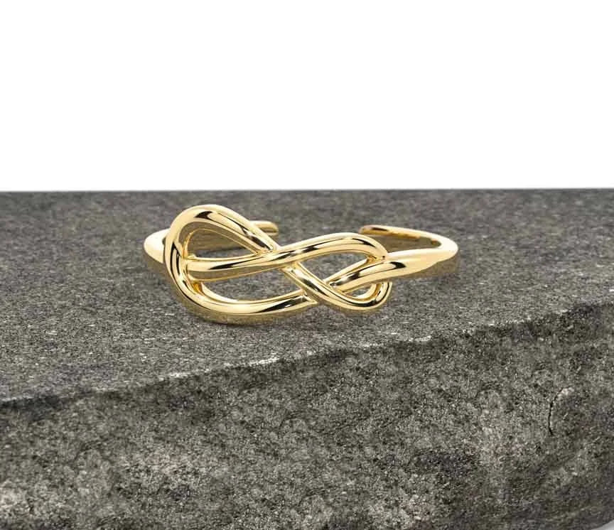 Irish Celtic Claddagh Ring