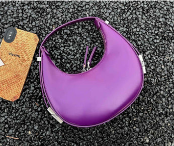 Leather Crescent Bag: Transform Your Wardrobe with Elegance