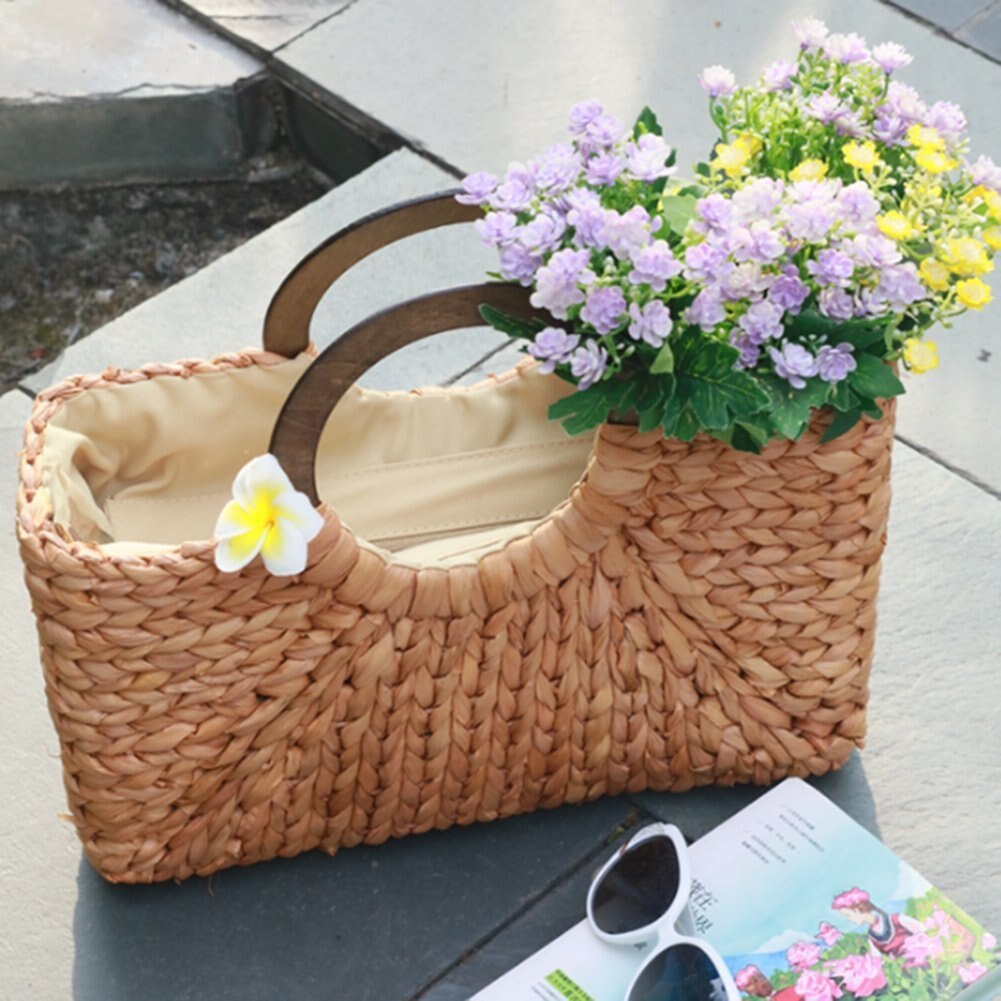 Rattan Beach Bag Delight: Carry Your Essentials in Style