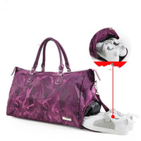 Thumbnail for  Analyzing image     Pinkdufflebag_4