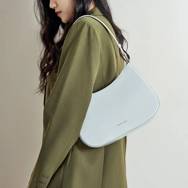 women_sleathershoulderbag_3